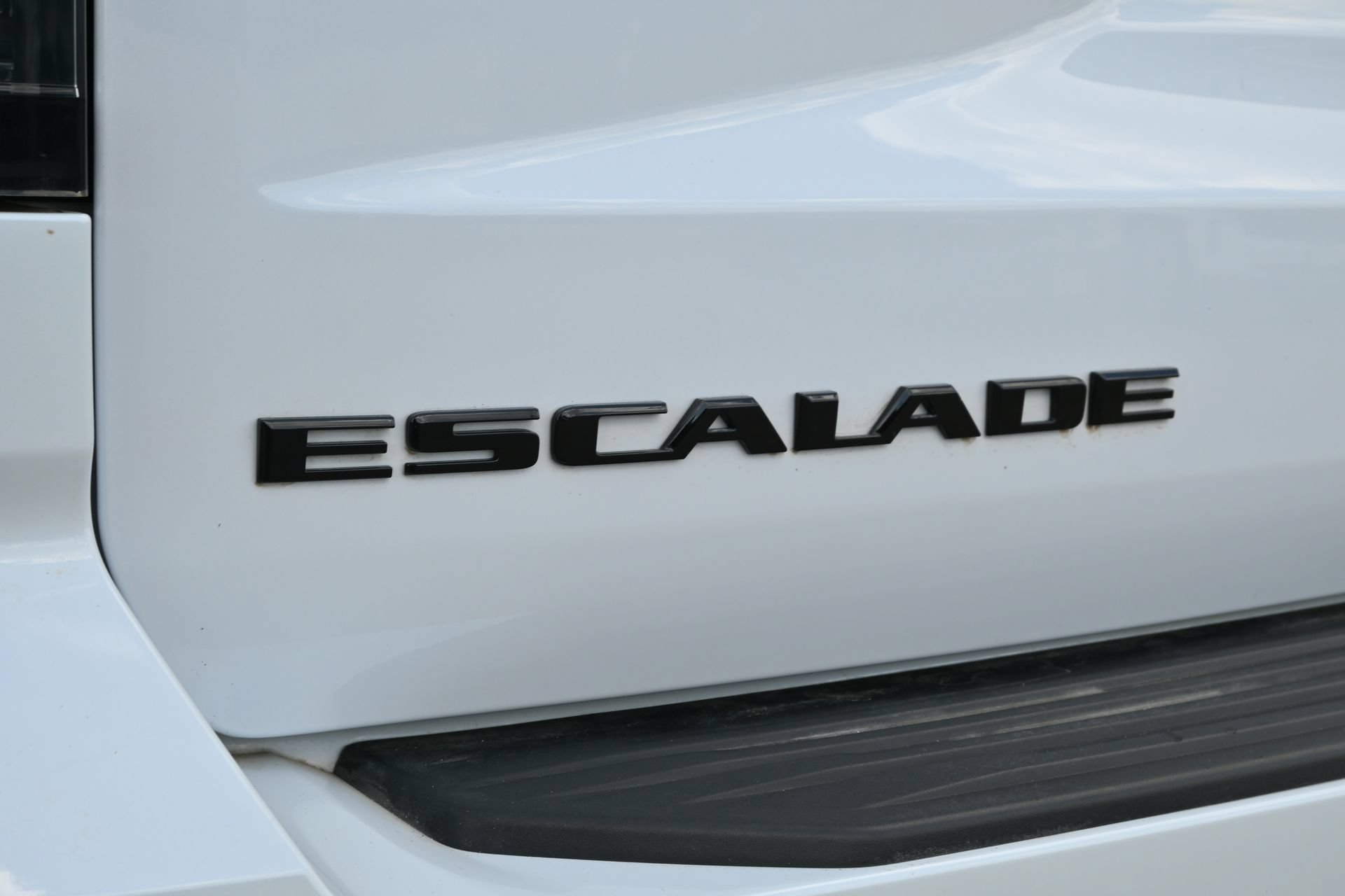 Certified 2026 Cadillac Escalade ESV Platinum Sport w/ LPO, ONYX Package AWD/4WD image 21