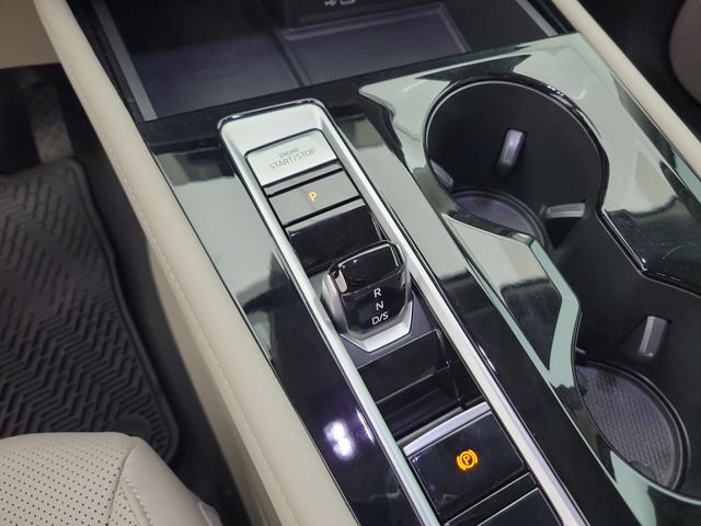 Used 2024 Volkswagen Atlas SE FWD image 31