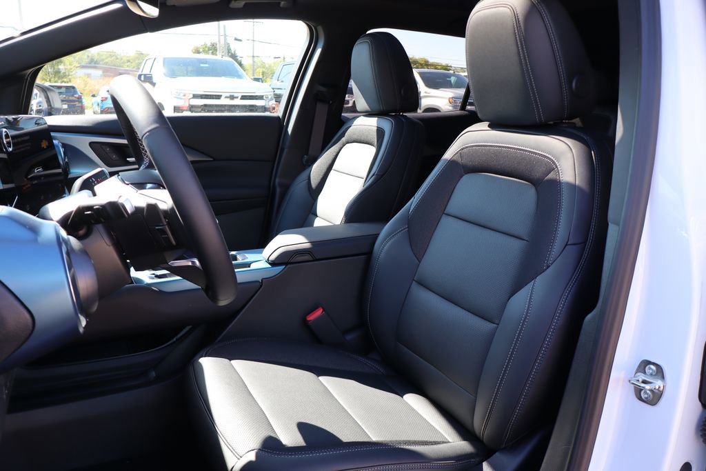 New 2026 Chevrolet Equinox EV LT image 11