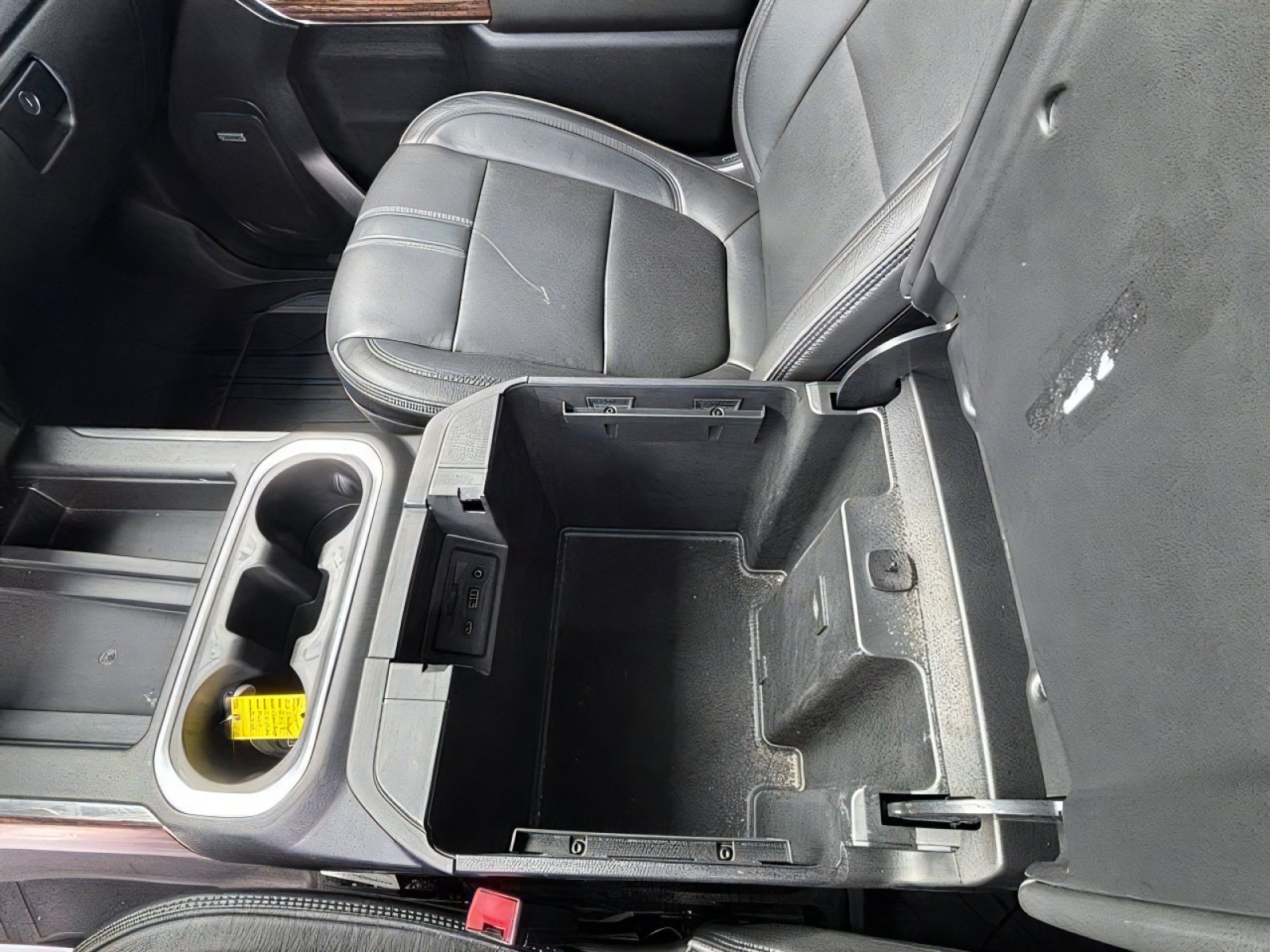 Used 2019 Chevrolet Silverado 1500 High Country w/ Technology Package AWD/4WD image 16