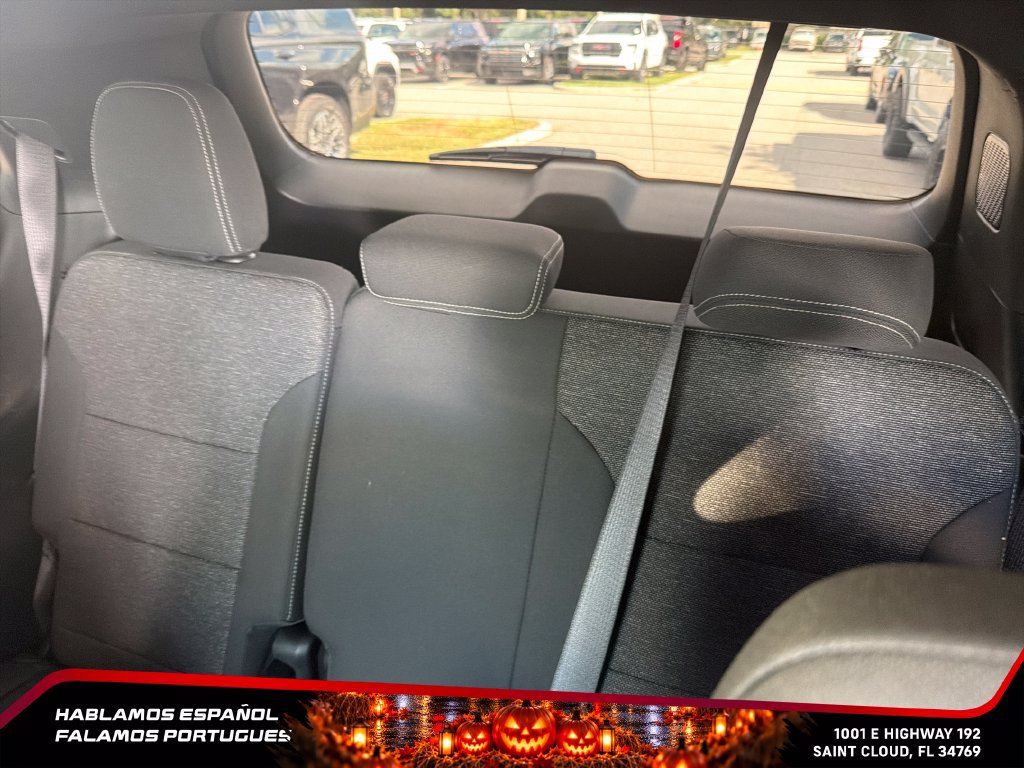 Used 2025 Chevrolet Traverse LT AWD/4WD image 23