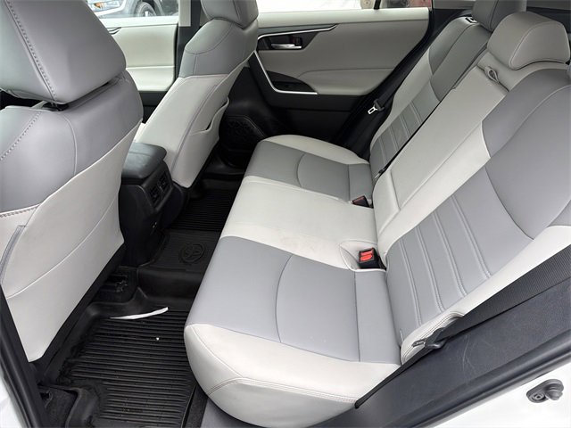 Used 2022 Toyota RAV4 XLE Premium image 22