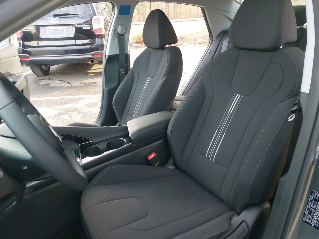 Certified 2025 Hyundai Elantra SEL w/ Cargo Package image 14