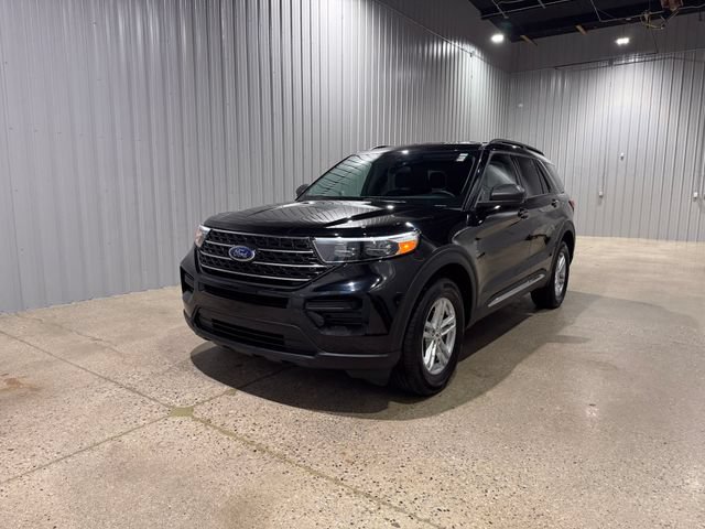 Used 2024 Ford Explorer XLT AWD/4WD image 1