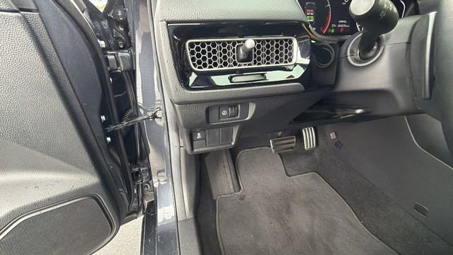 Used 2025 Honda Civic Sport image 29