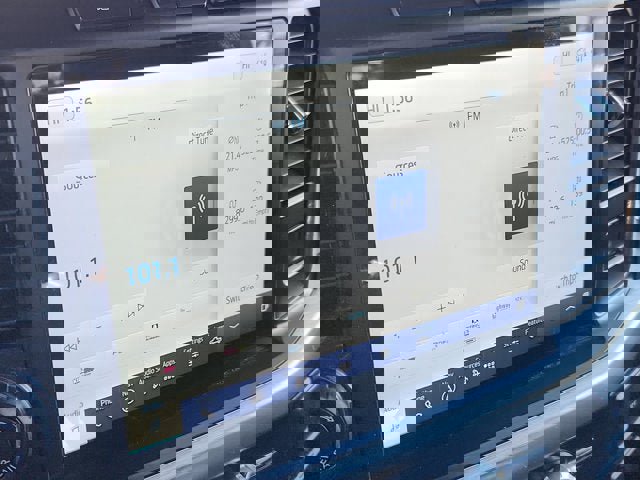 Certified 2023 Ford F150 Lariat w/ Equipment Group 502A High image 18