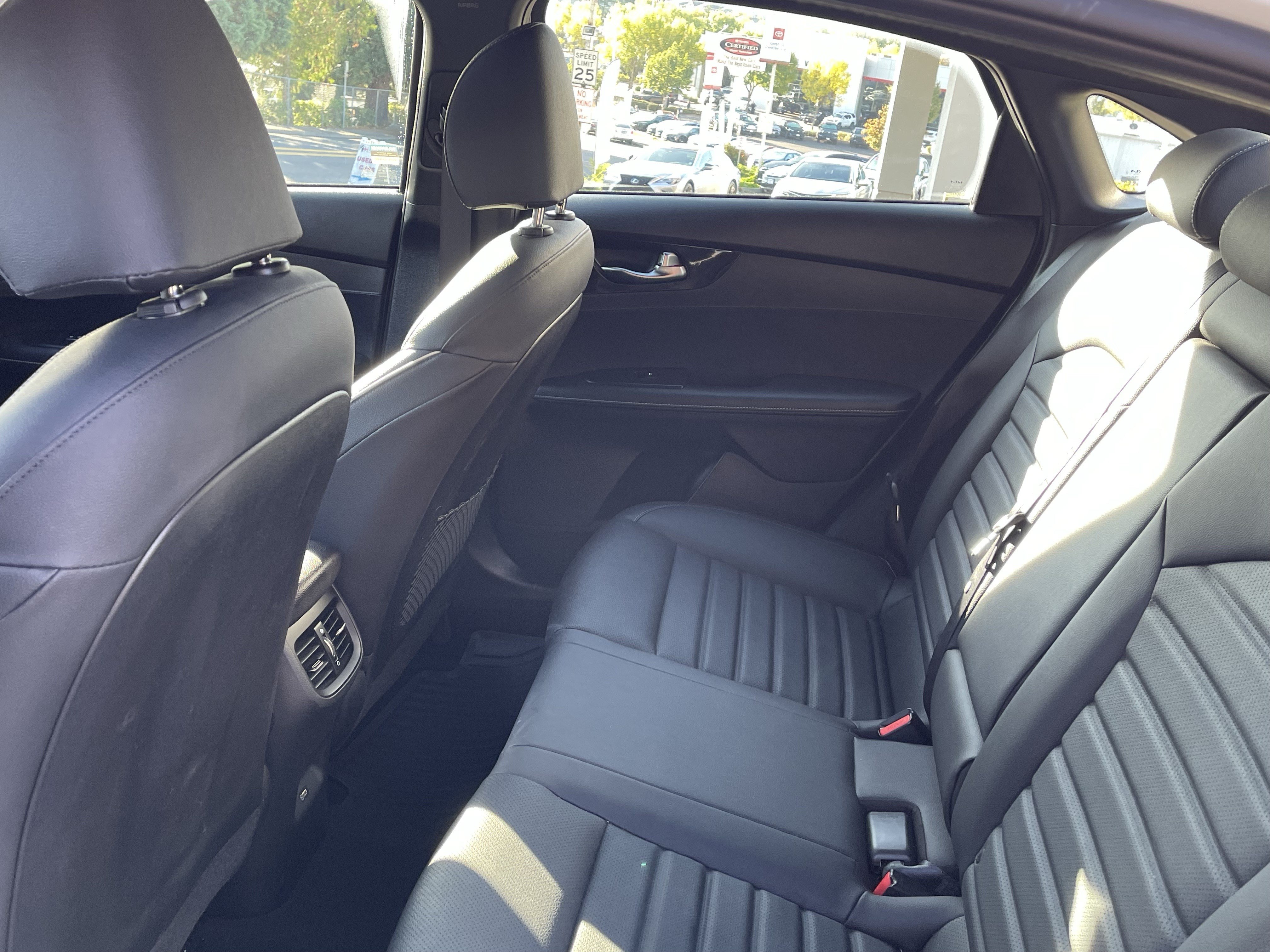 Used 2024 Kia Forte GT-Line w/ GT-Line Premium Package FWD image 12
