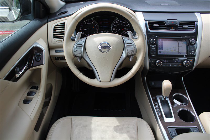 Used 2015 Nissan Altima 3.5 SL FWD image 2