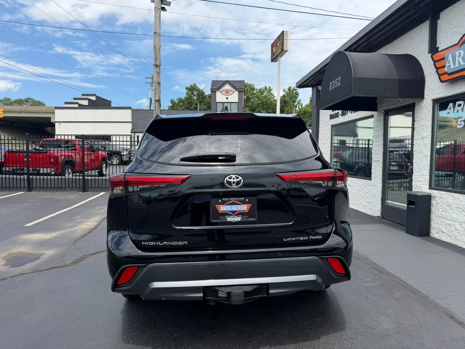 Used 2022 Toyota Highlander Limited AWD/4WD image 5