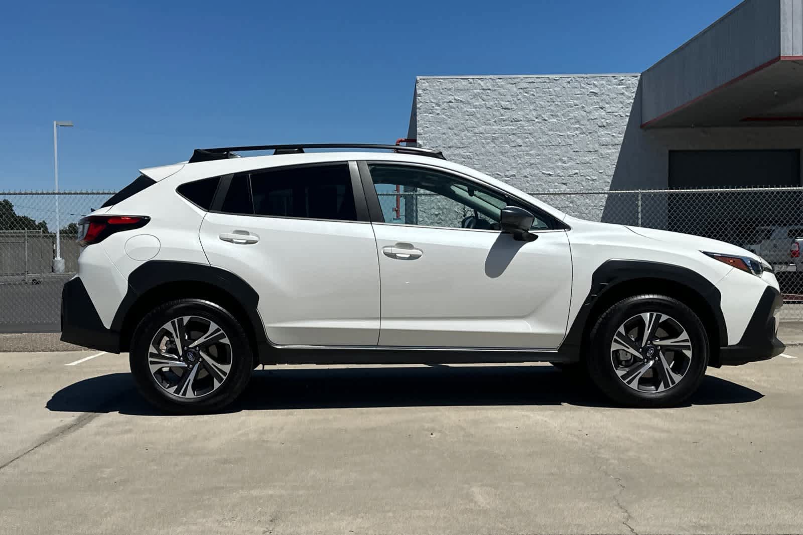 Used 2026 Subaru Crosstrek 2.5i Premium AWD/4WD image 2