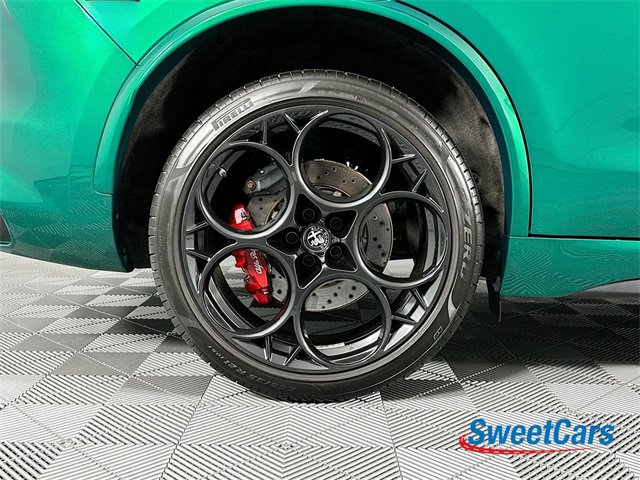 Used 2024 Alfa Romeo Stelvio Quadrifoglio image 53