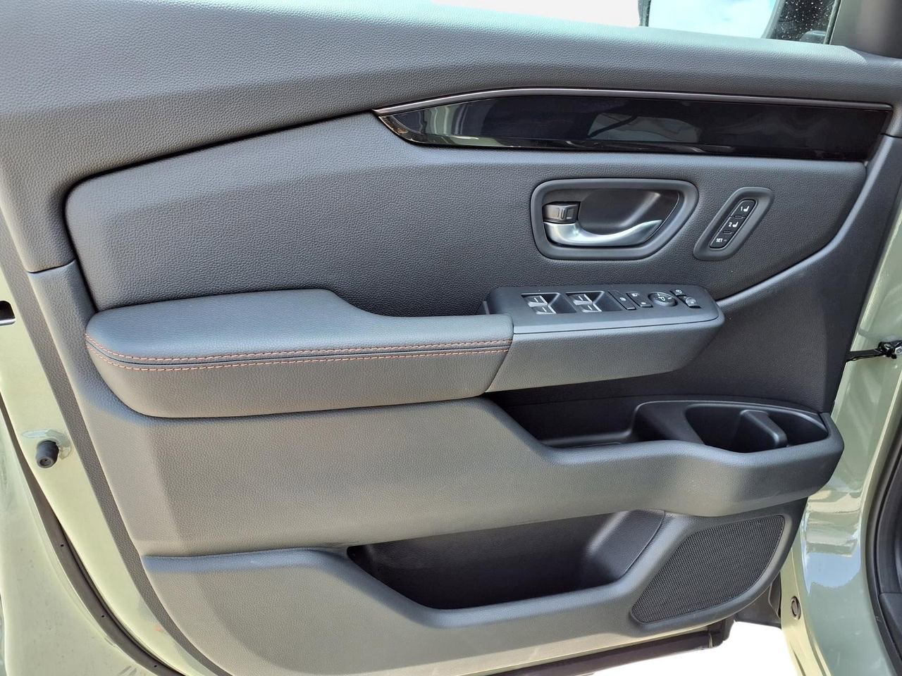 Used 2026 Honda Pilot TrailSport image 16