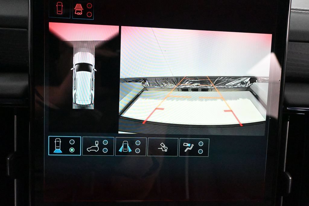 New 2026 GMC Yukon AT4 Ultimate w/ LPO, Floor Liner Package AWD/4WD image 14