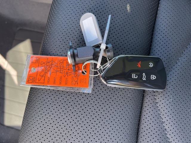 Used 2025 Volkswagen Atlas SE w/ Panoramic Sunroof Package image 42