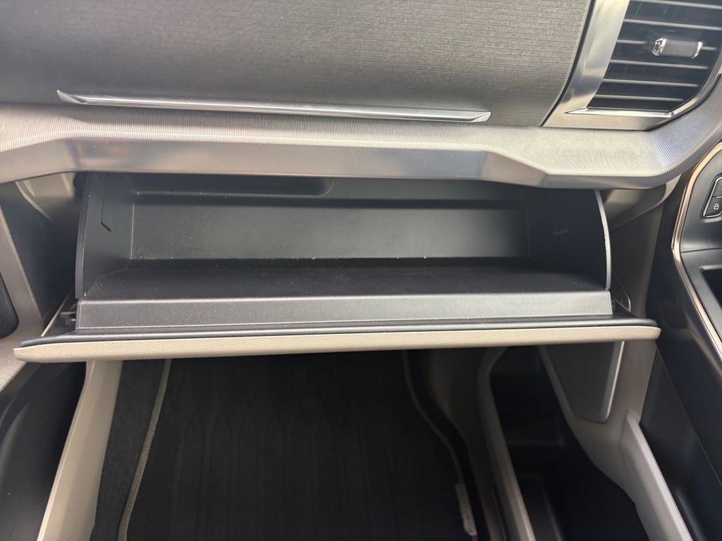 Used 2024 Ford F150 Platinum w/ Equipment Group 703A Plus image 9