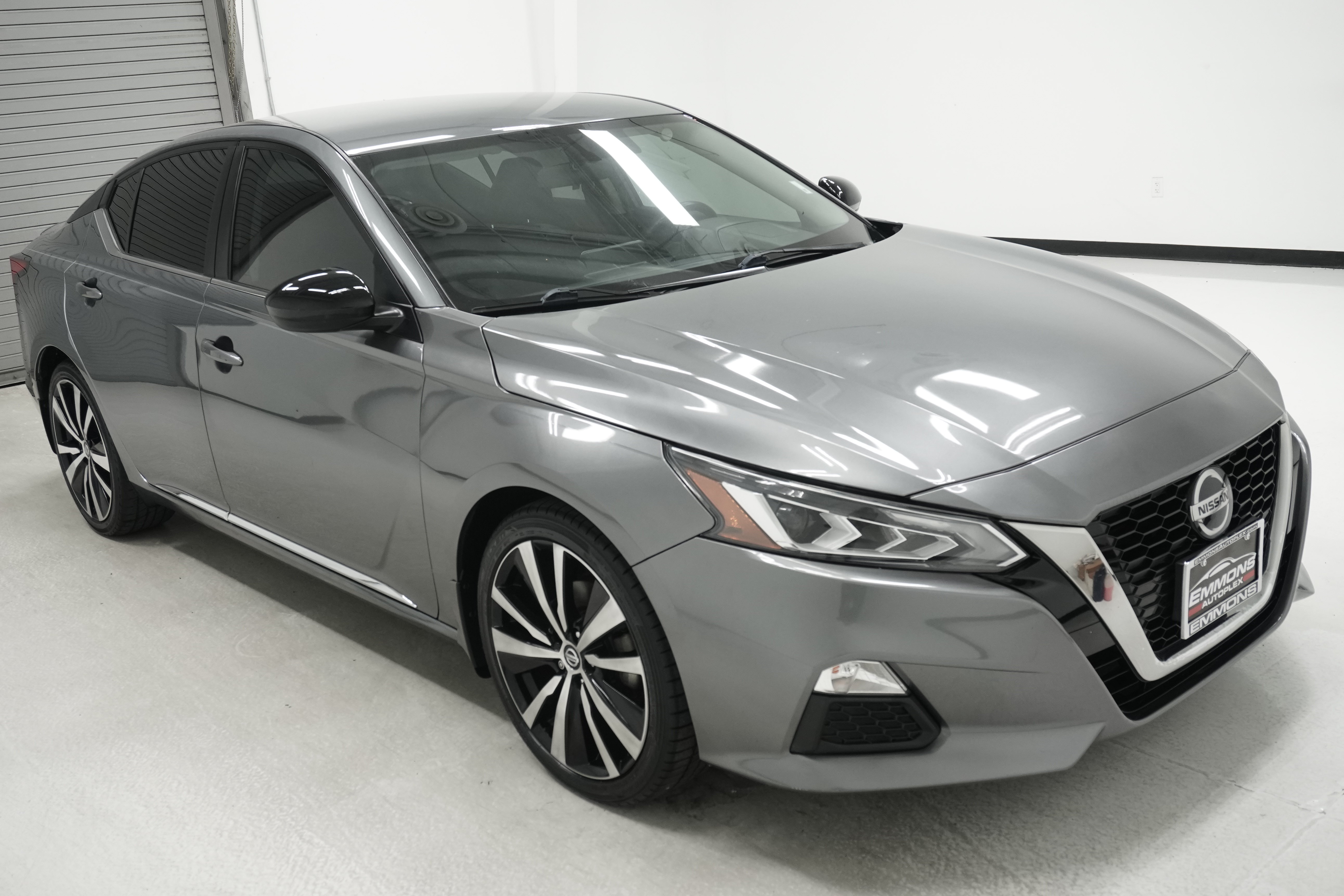 Used 2019 Nissan Altima 2.5 SR FWD image 3