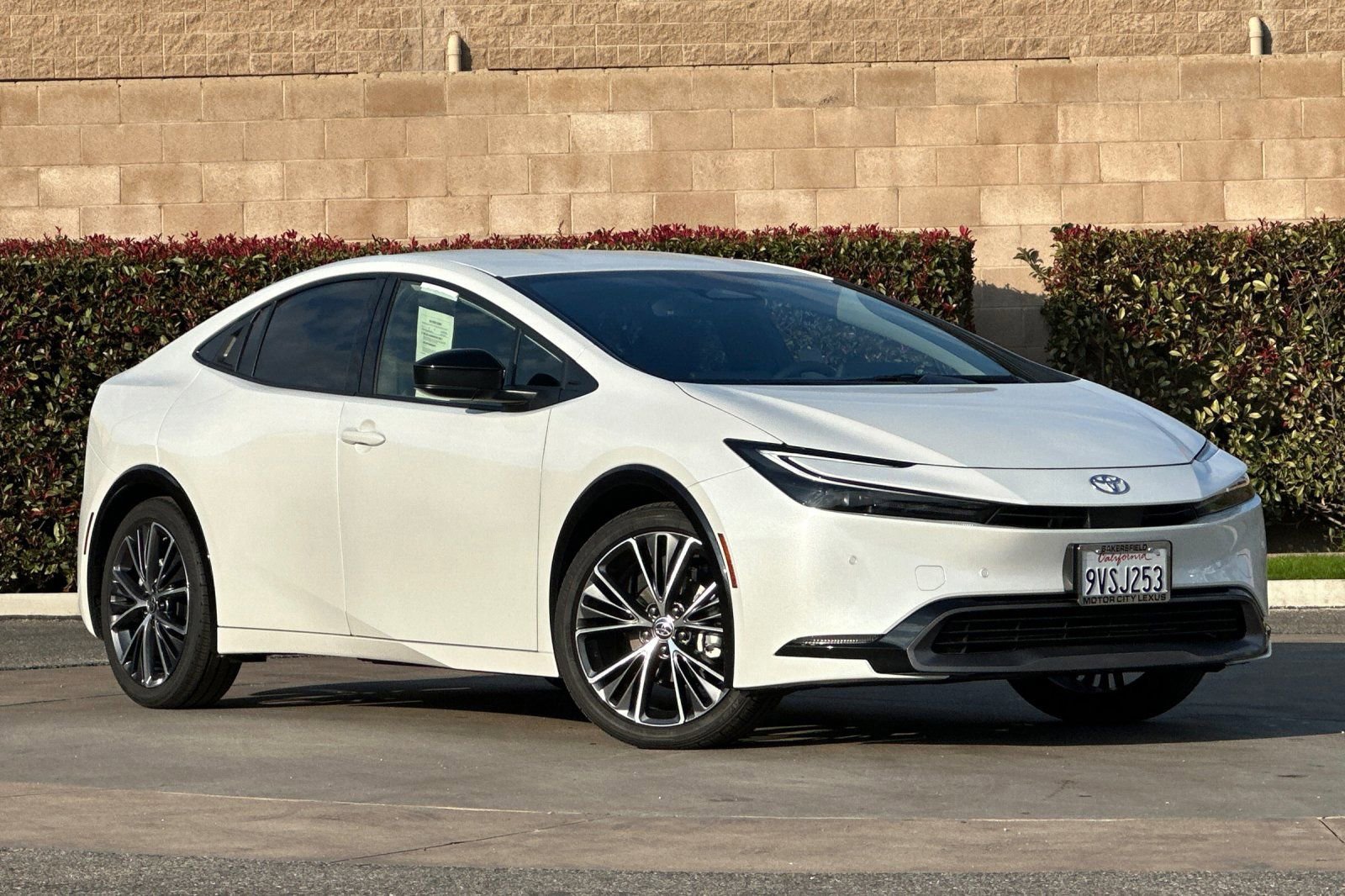 Used 2026 Toyota Prius XLE video 2