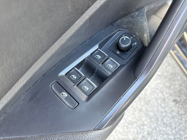 Used 2021 Volkswagen Jetta SEL Premium image 23