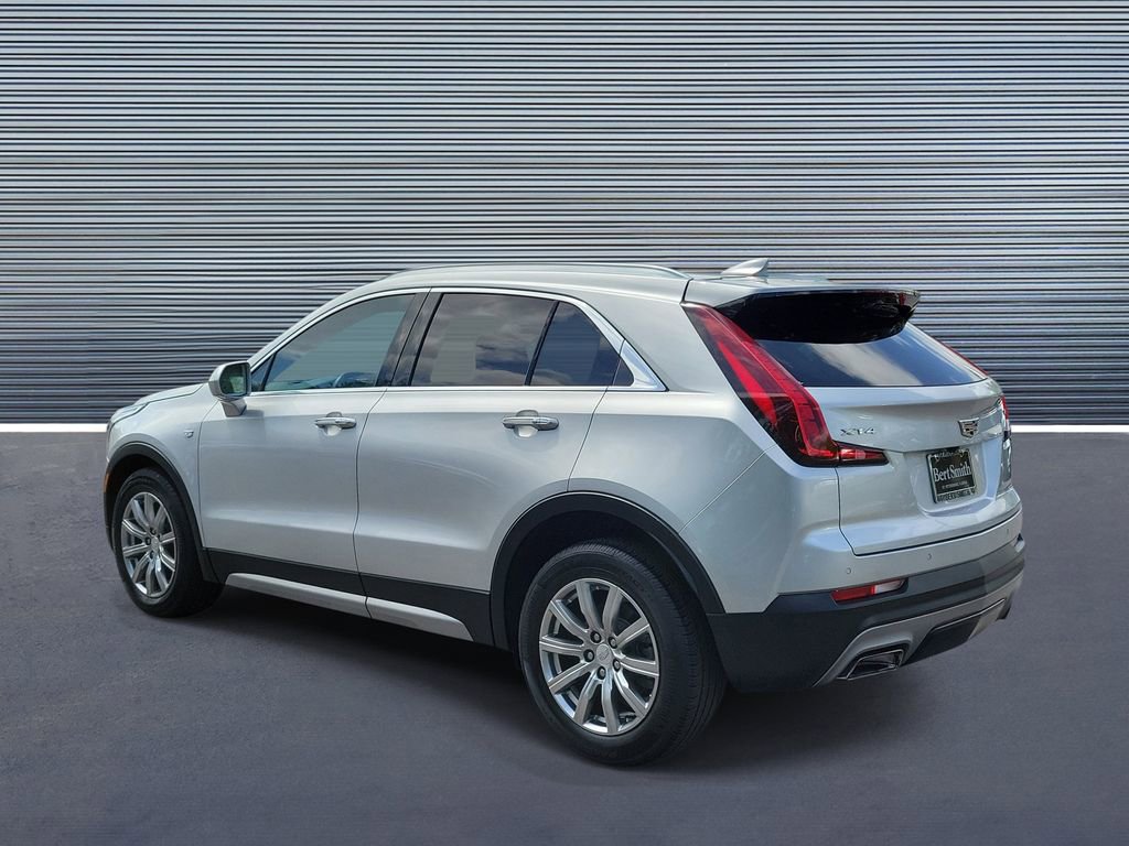 Used 2020 Cadillac XT4 Premium Luxury image 4