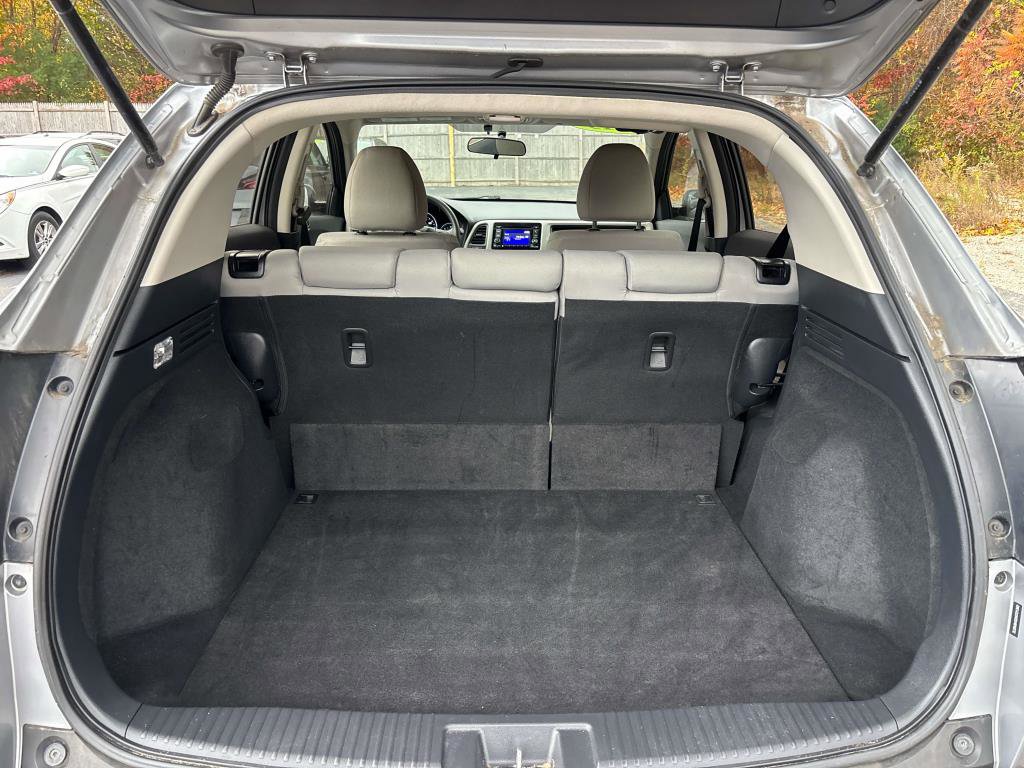 Used 2019 Honda HR-V LX image 14