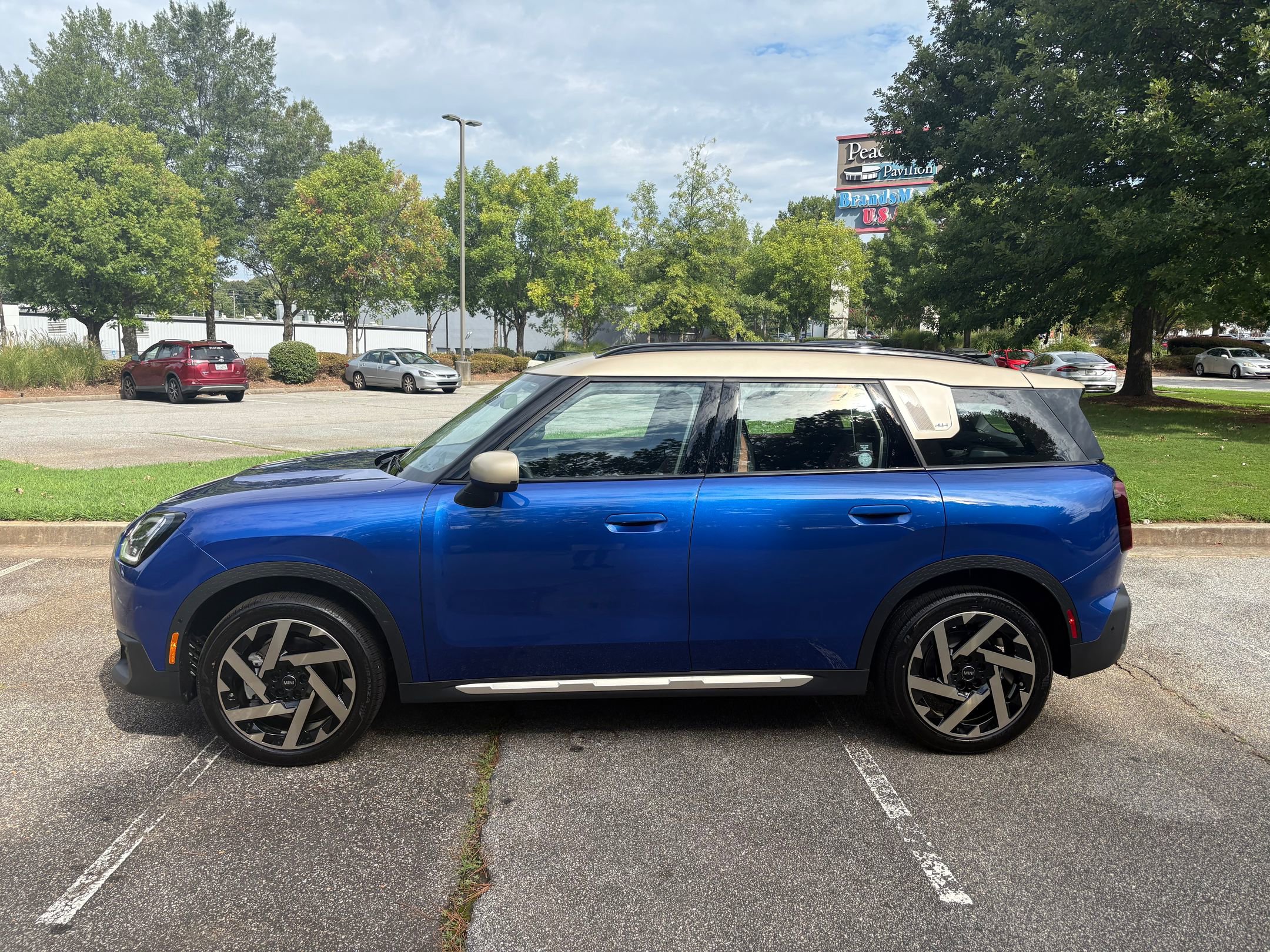 New 2025 MINI Cooper Countryman S image 2