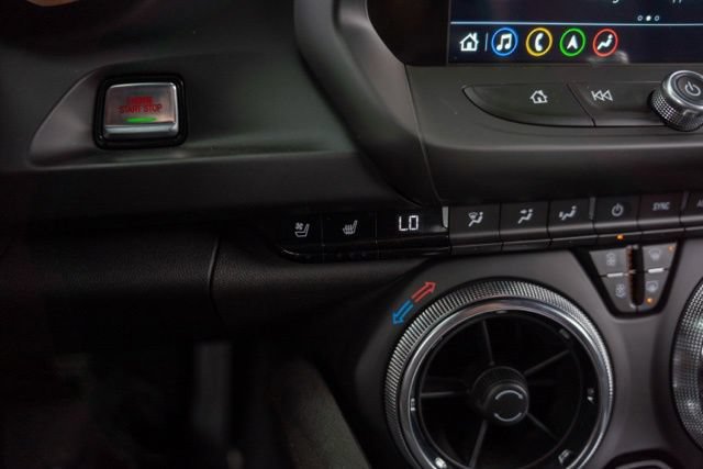 Used 2019 Chevrolet Camaro ZL1 RWD image 23