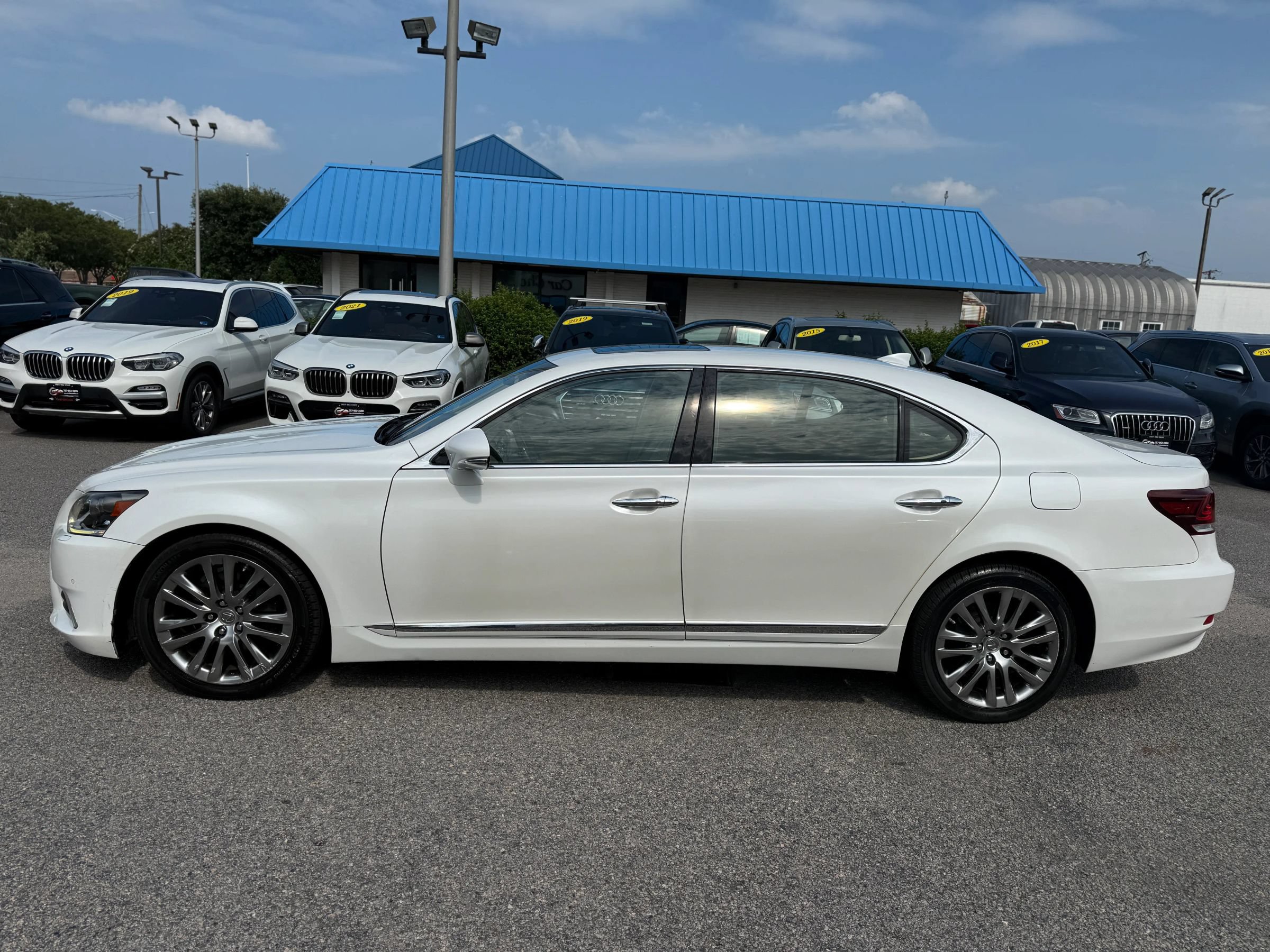 Used 2014 Lexus LS 460 L RWD image 3