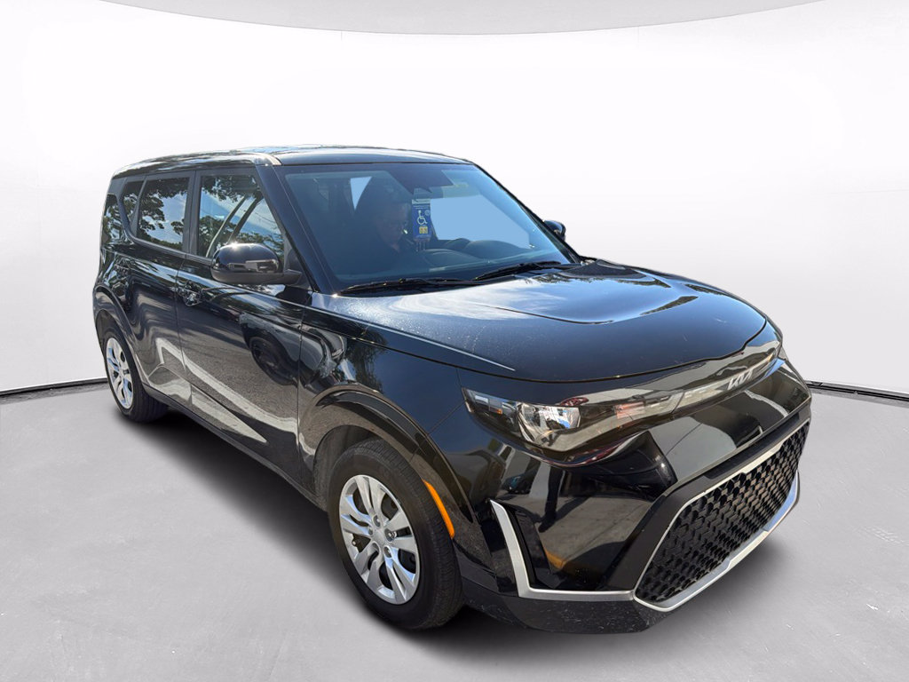 Certified 2025 Kia Soul LX FWD image 6