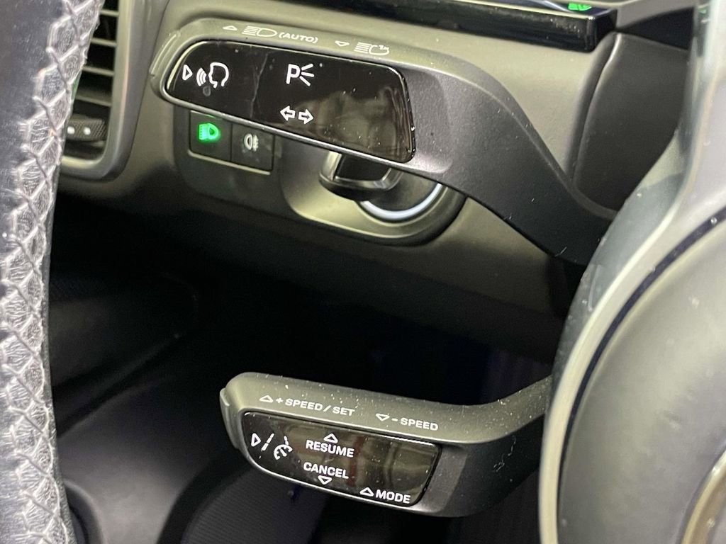 Certified 2023 Porsche Cayenne GTS AWD/4WD image 42