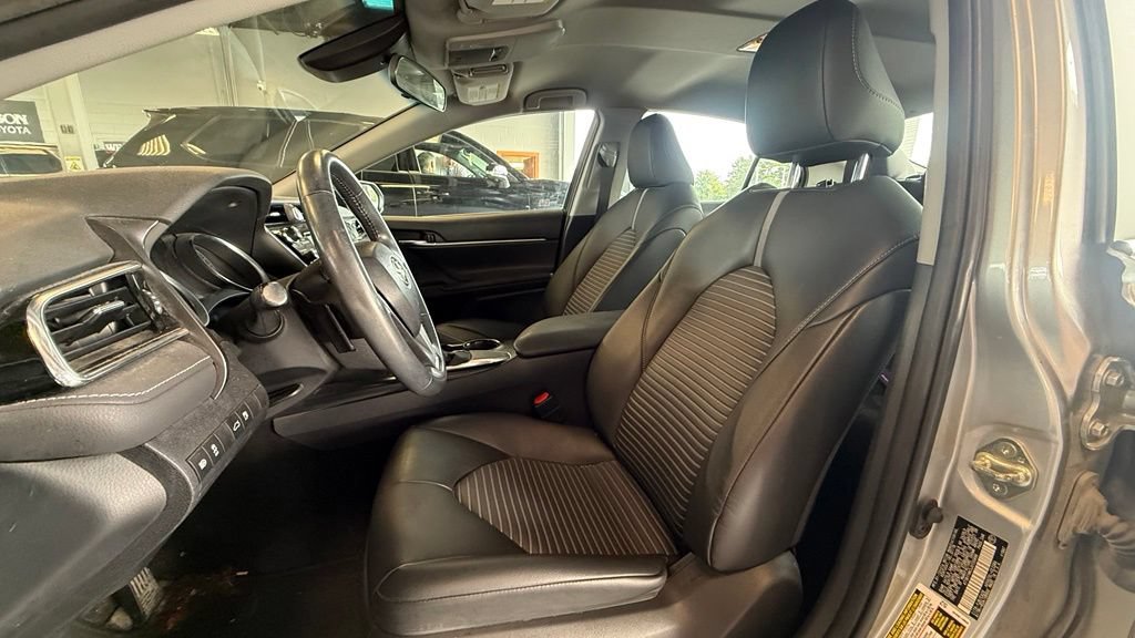 Used 2018 Toyota Camry SE FWD image 8
