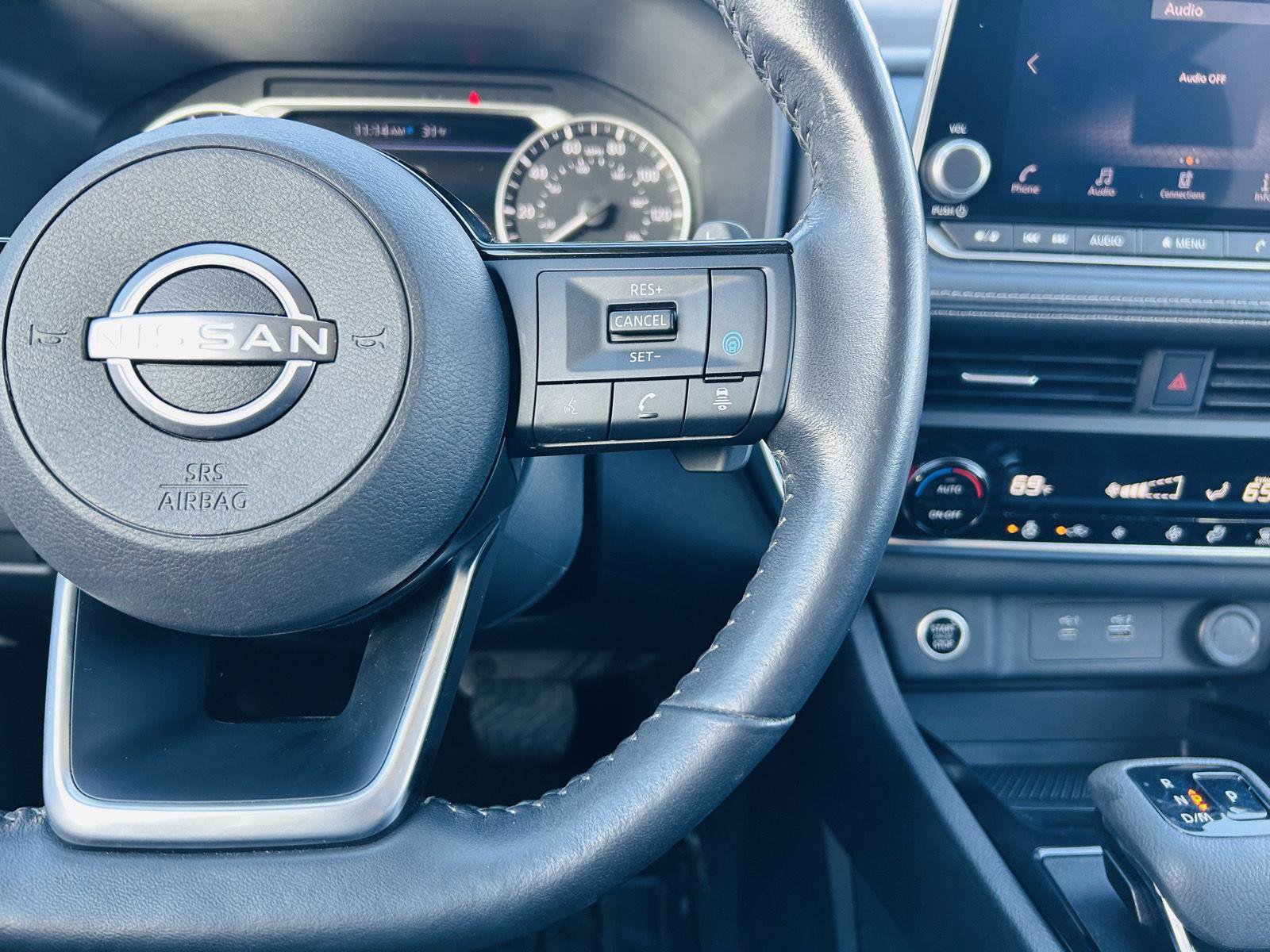 Used 2023 Nissan Rogue SV w/ SV Premium B Package image 18