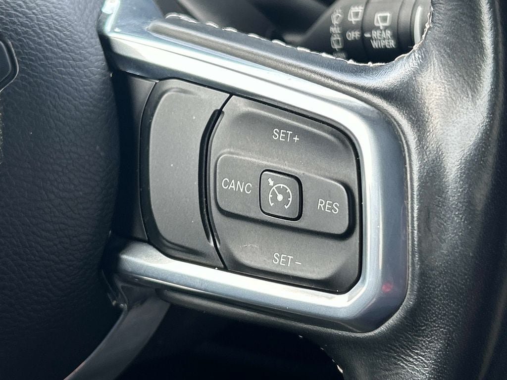Used 2022 Jeep Wrangler Unlimited Sahara w/ Cold Weather Group AWD/4WD image 25