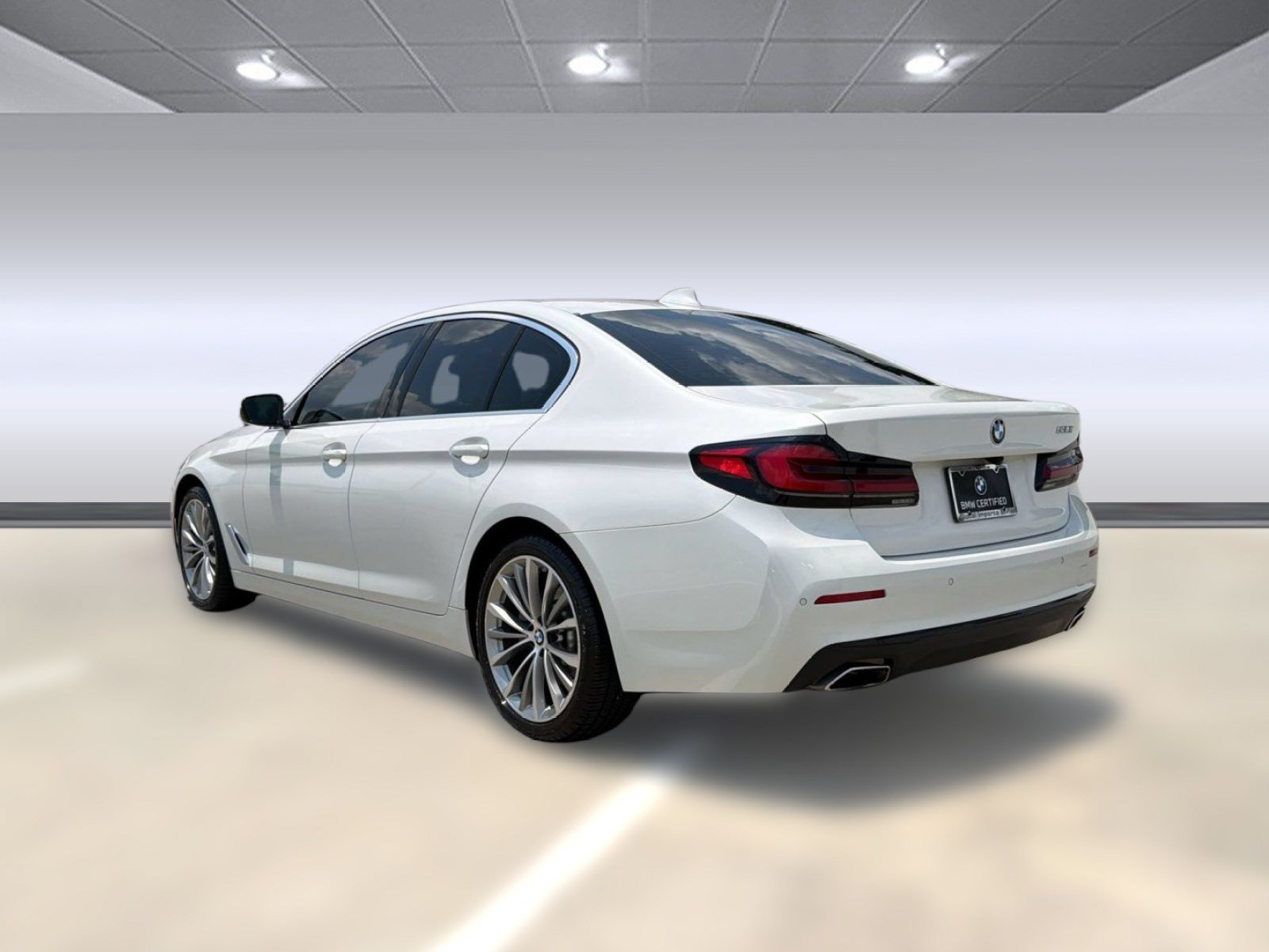 Certified 2023 BMW 530i w/ Premium Package RWD image 3