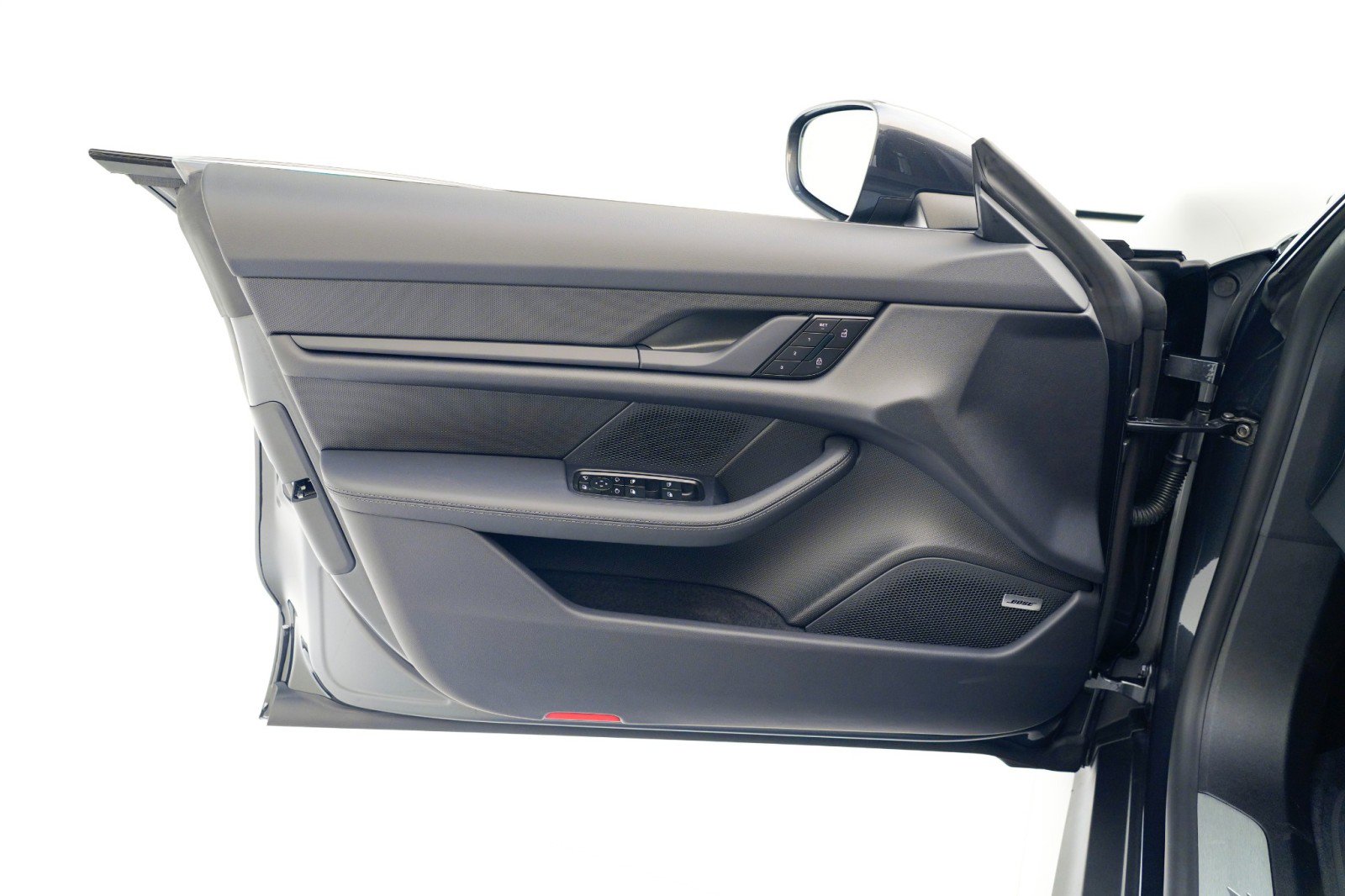 New 2026 Porsche Taycan image 22
