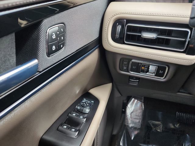 Used 2023 Lincoln Nautilus Reserve AWD/4WD image 39