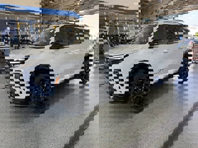 New 2026 Chevrolet Traverse RS w/ LPO, Floor Liner Package image 3