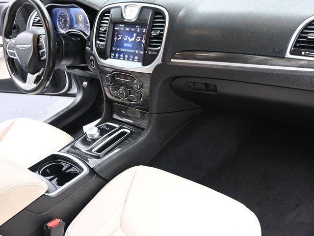 Used 2020 Chrysler 300 Touring L w/ Quick Order Package 2EF image 27