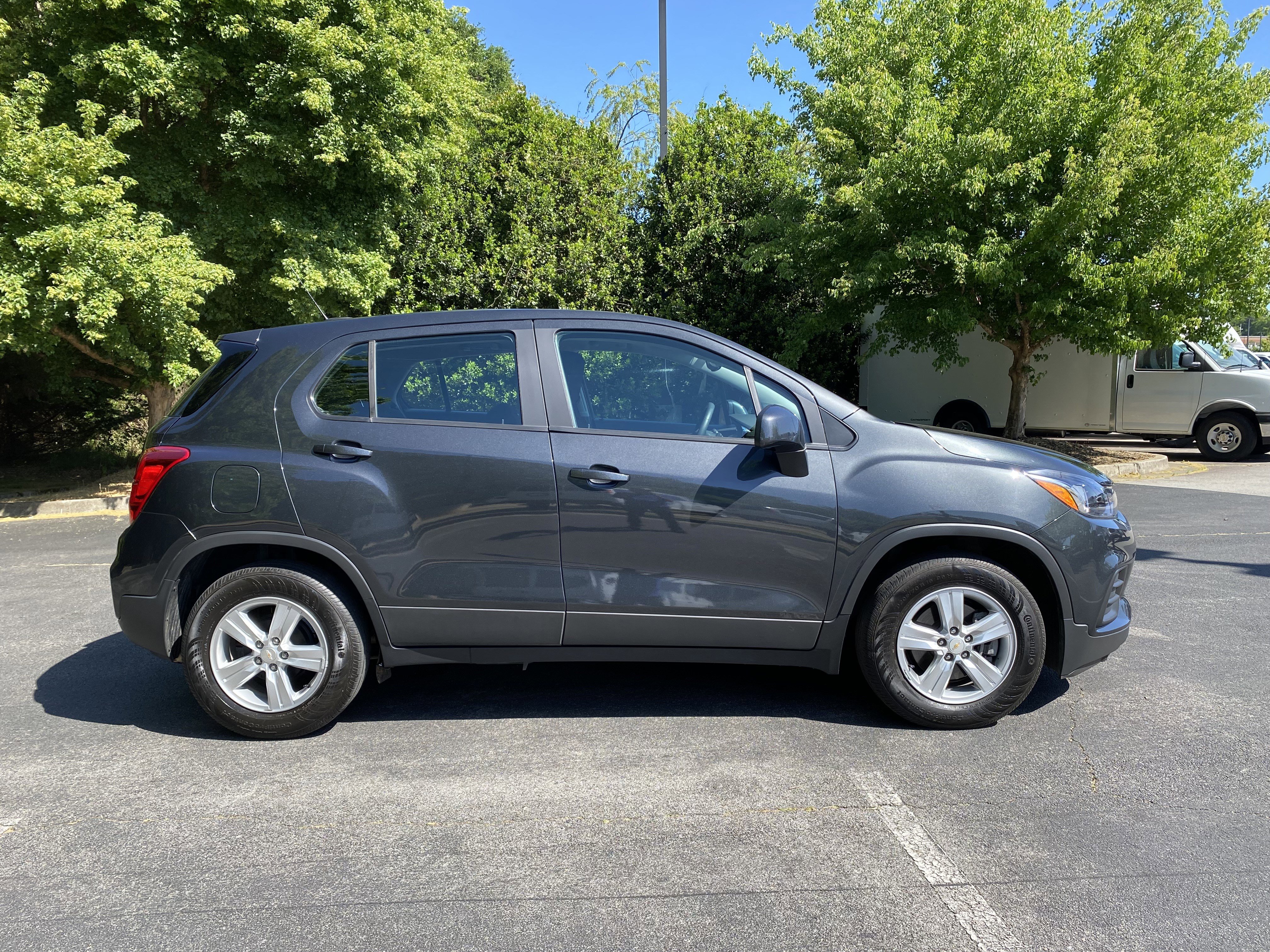 Used 2020 Chevrolet Trax LS FWD image 10