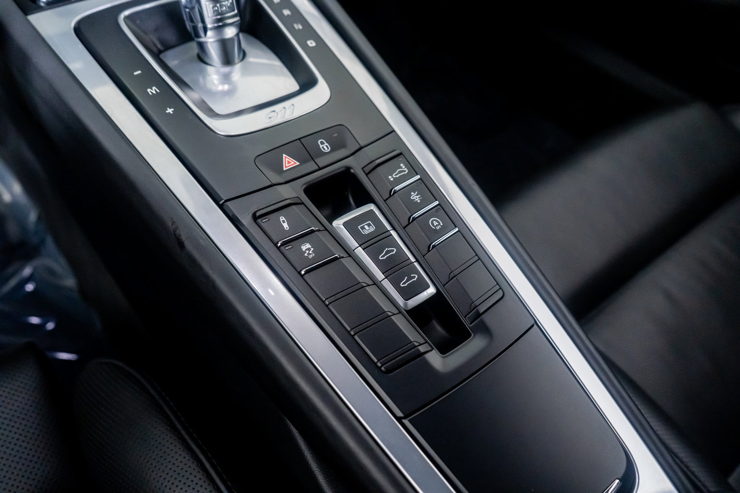 Used 2019 Porsche 911 Turbo w/ Light Design Package image 32