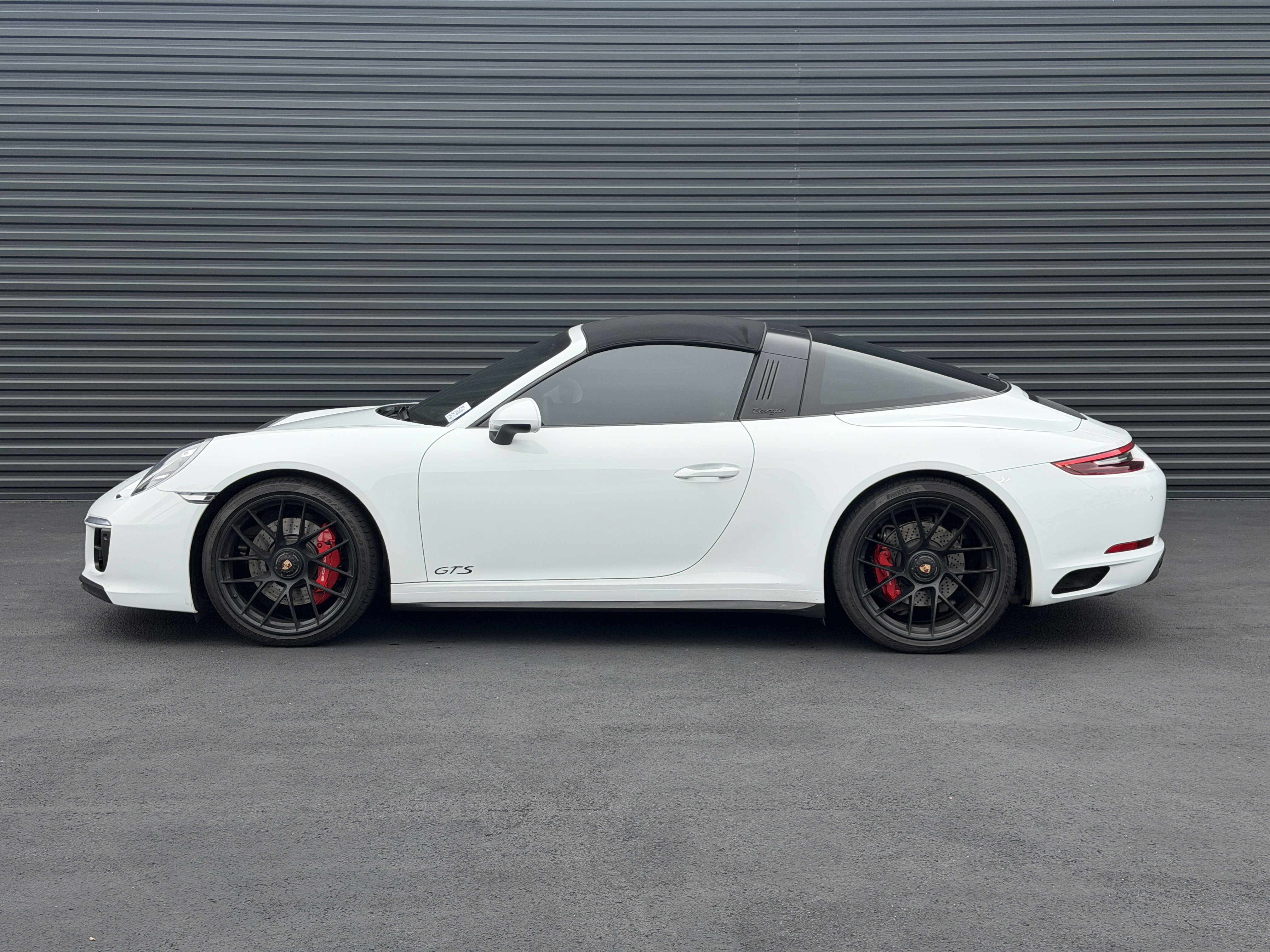 Used 2018 Porsche 911 Targa 4 GTS AWD/4WD image 2