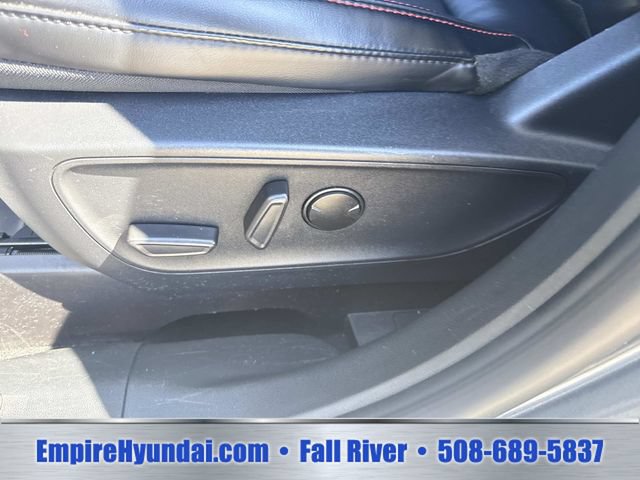 Used 2025 Ford Escape ST-Line Select AWD/4WD image 19