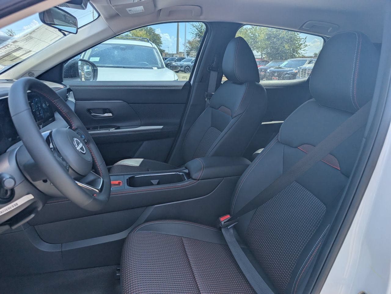 New 2027 Nissan Kicks SR FWD image 19