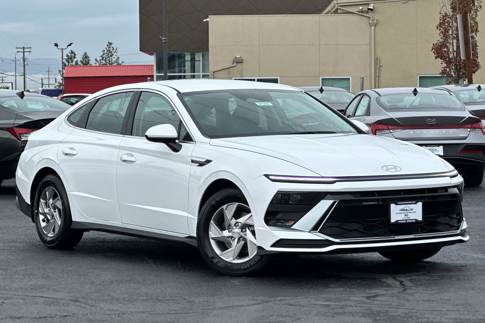 New 2026 Hyundai Sonata SE FWD image 2