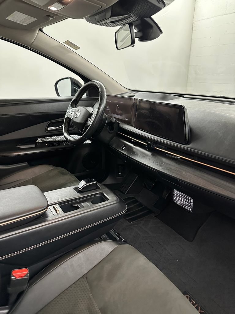 Used 2023 Nissan Ariya FWD image 39