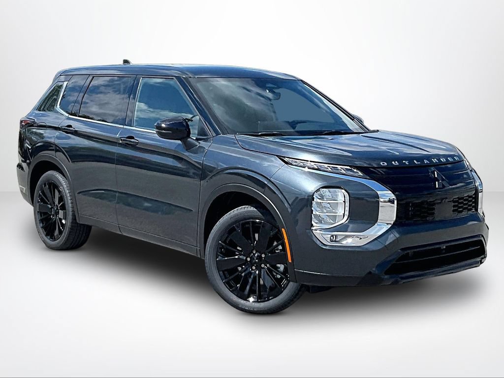 New 2026 Mitsubishi Outlander LE FWD image 3