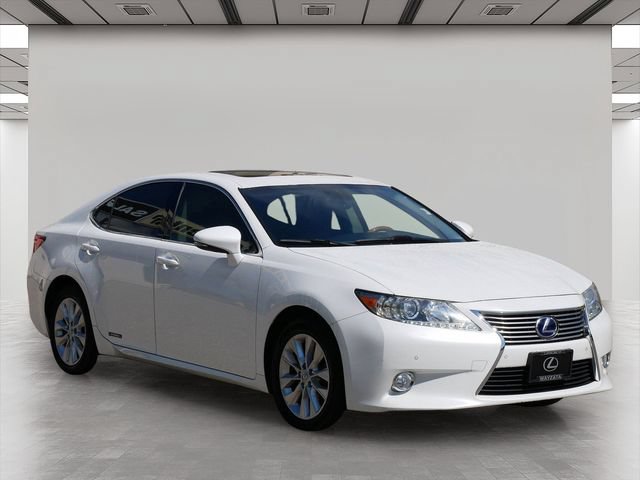 Used 2013 Lexus ES 300h w/ Luxury Pkg FWD image 1