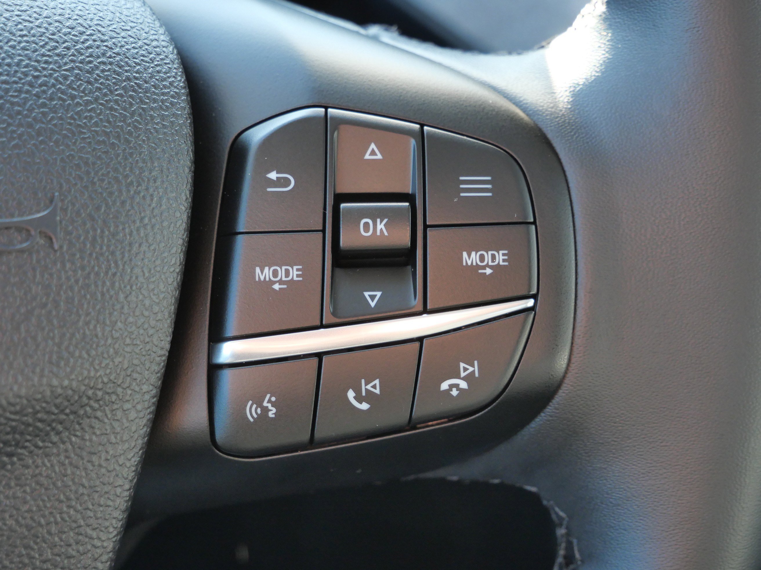 Used 2025 Ford Maverick XLT w/ XLT Luxury Package image 32