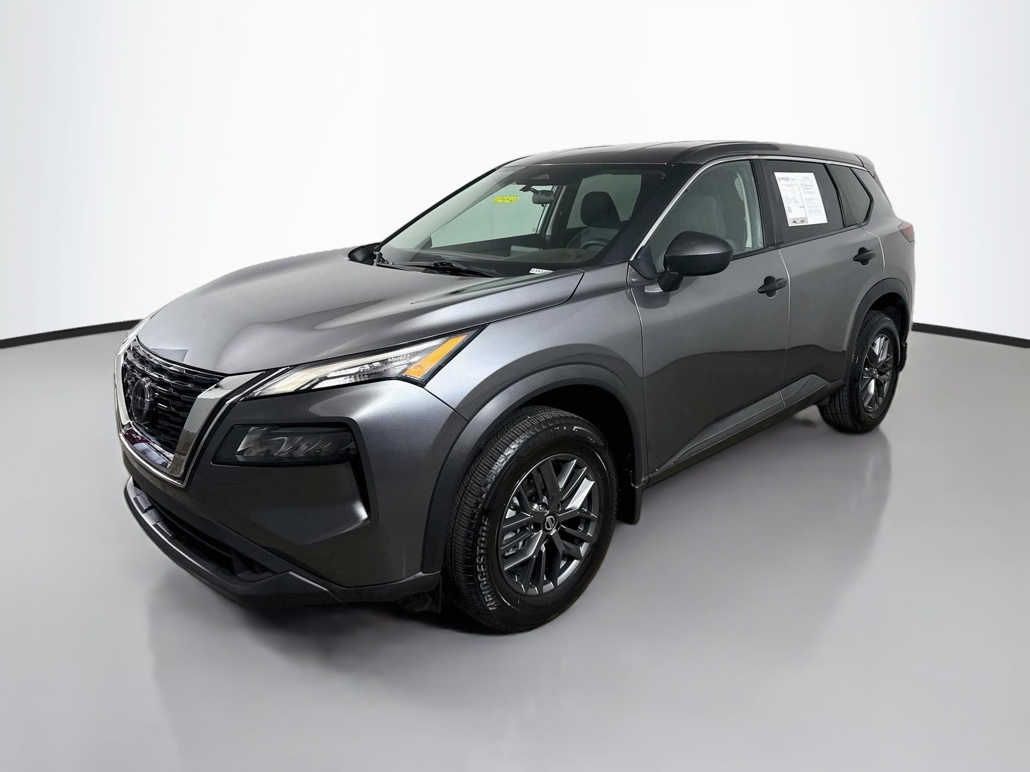 Used 2021 Nissan Rogue S FWD image 3