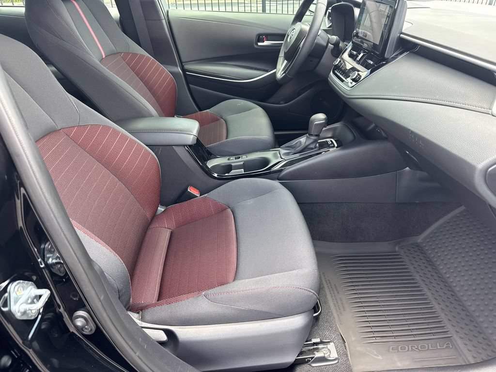 Used 2025 Toyota Corolla SE FWD image 14
