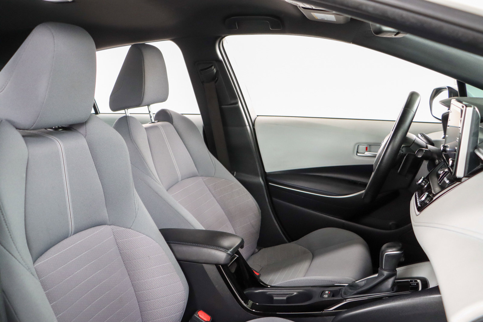 Used 2020 Toyota Corolla SE FWD image 26